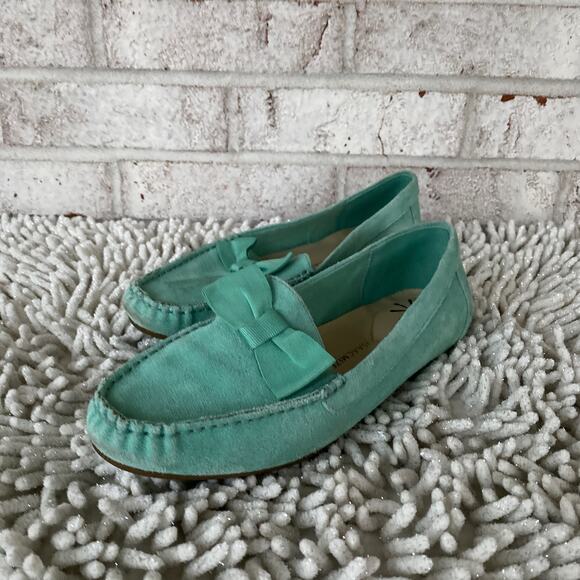 Isaac Mizrahi Suede Teal Moccassins Women's Size 6M - Picture 2 of 6